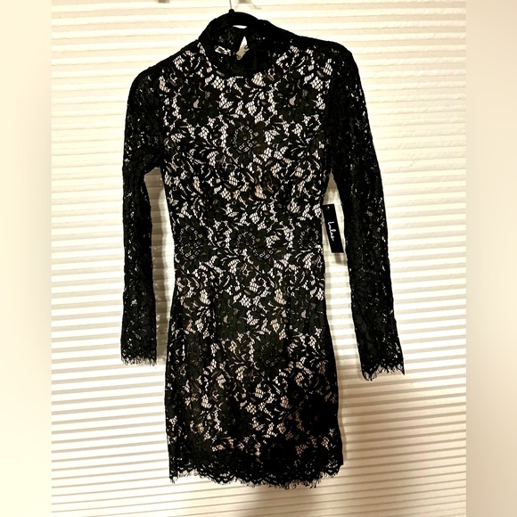 NWT LuLu’s Long sleeve Open Back Black Lace Cocktail Dress Small - Picture 1 of 6